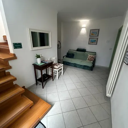 Ca' Martina Konukevi 3*